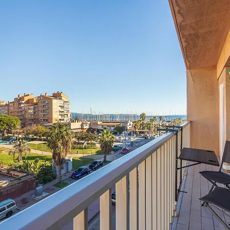 Port De La Gavine I-5 By Interhome 耶尔