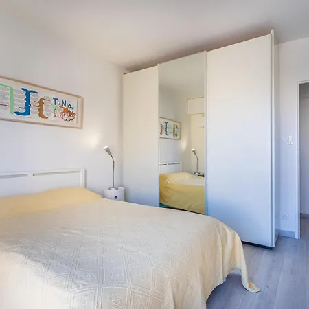 Port De La Gavine I-5 By Interhome * Hyères